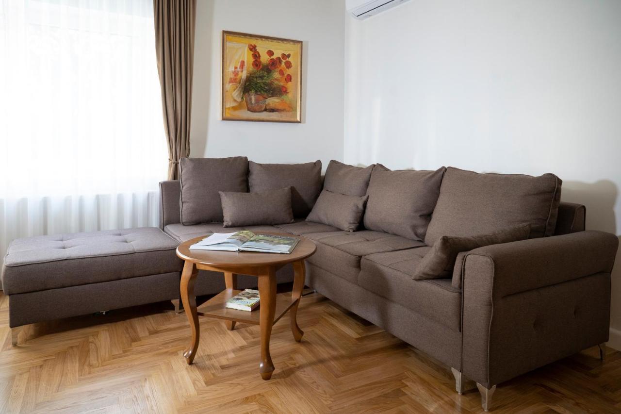 Acacia * Kaunas
