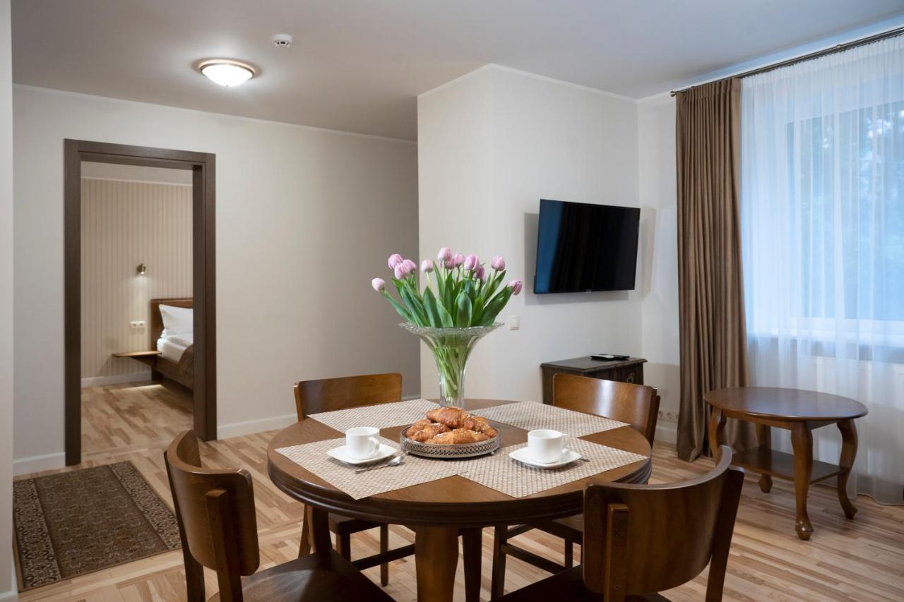 Acacia Apartment *